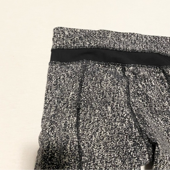 Lululemon Inspire Tight II Power Luxtreme Suited Jacquard Black White Size 6 - Picture 11 of 16